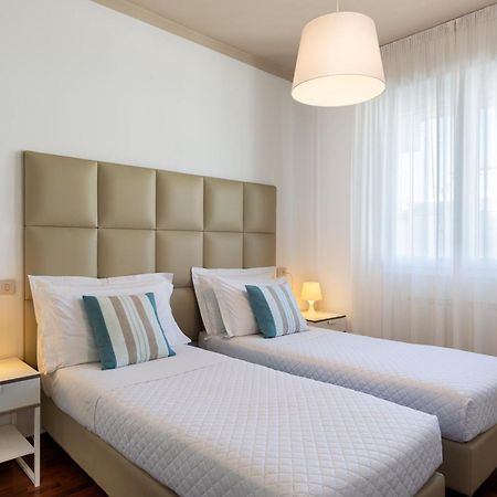 Dante 124 | Appartamenti A Riccione Exteriör bild
