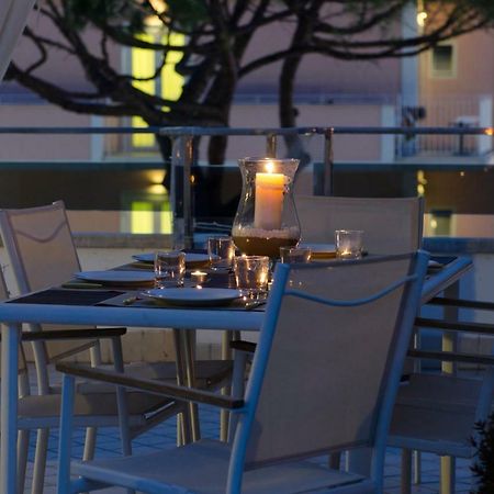 Dante 124 | Appartamenti A Riccione Exteriör bild